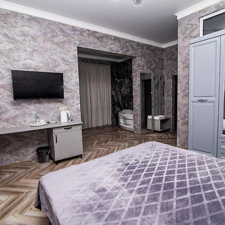 Hotel Black Sea Sukhumi Exterior foto
