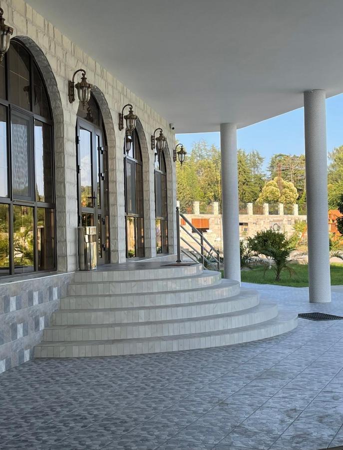 Hotel Black Sea Sukhumi Exterior foto