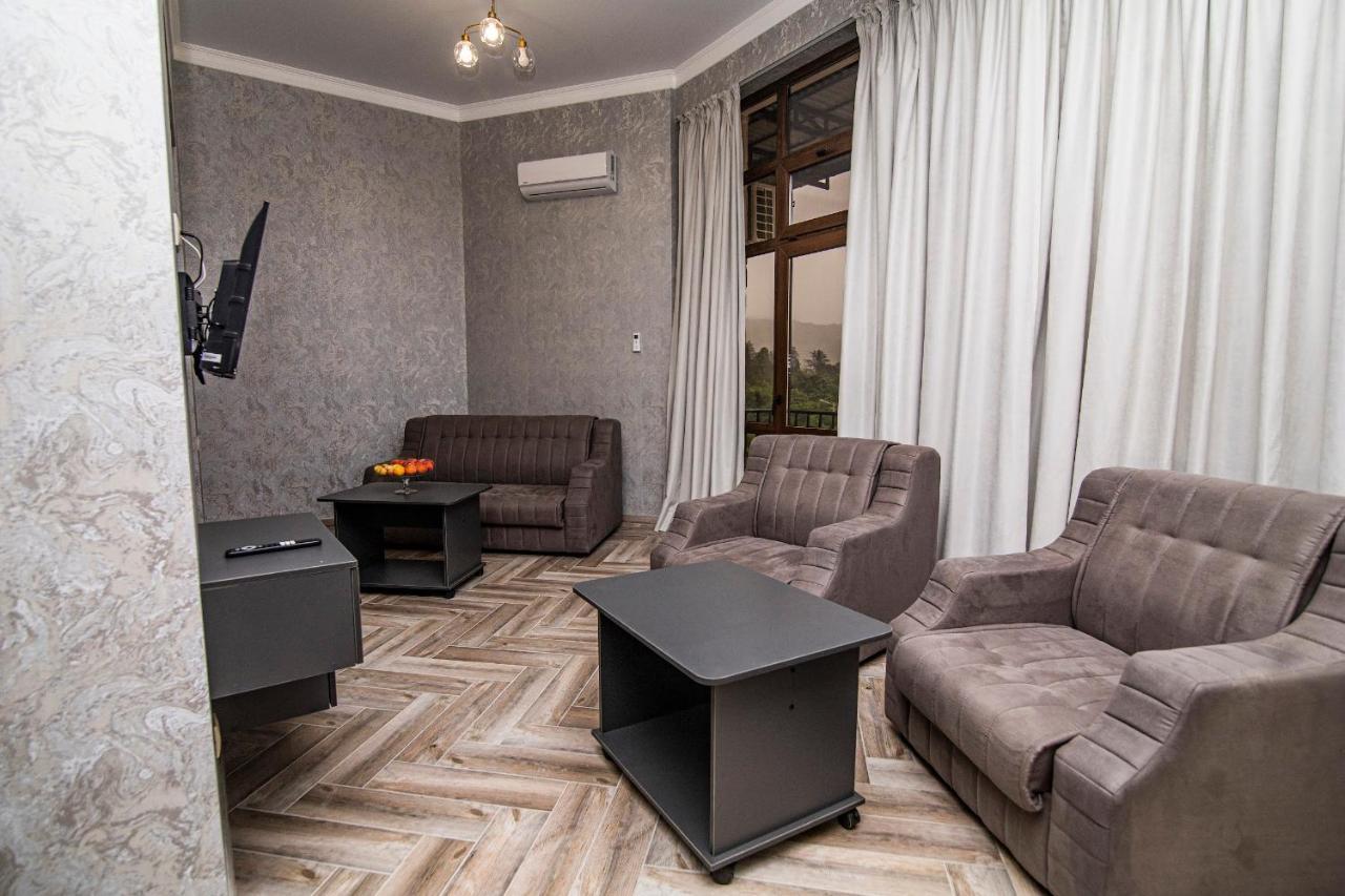 Hotel Black Sea Sukhumi Exterior foto